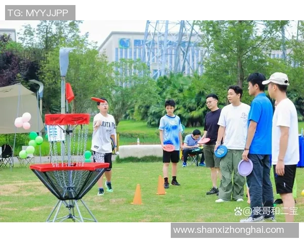 飞盘运动的魅力与挑战:深入了解重庆飞盘队的灵活性与团队精神 飞盘运动的魅力与挑战:深入了解重庆飞盘队的灵活性与团队精神